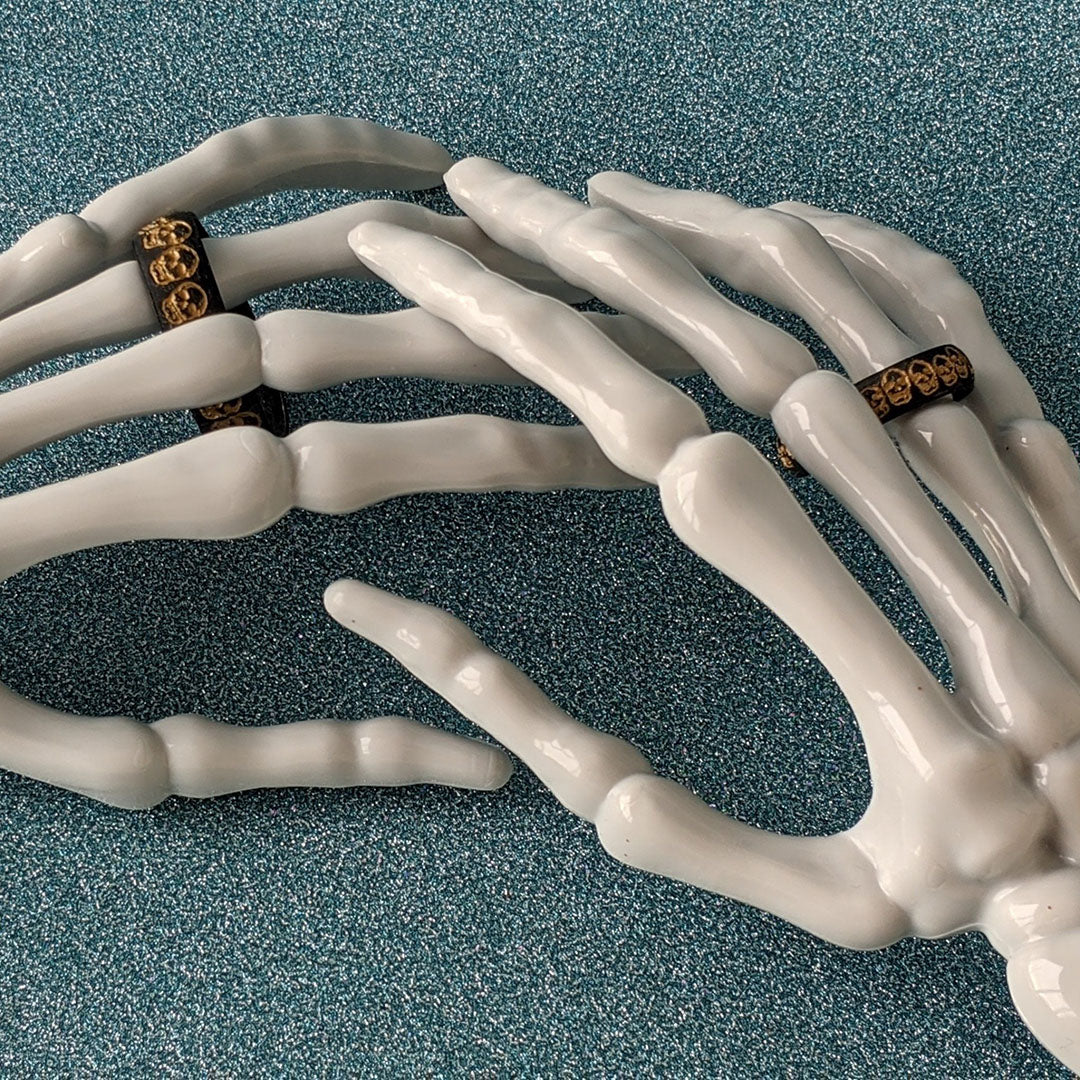 Gold Skulls Silicone Ring on Arc 4mm Band