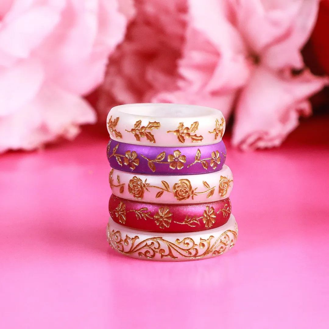 Gold Holly Silicone Ring, December Birth Flower on Arc 4mm