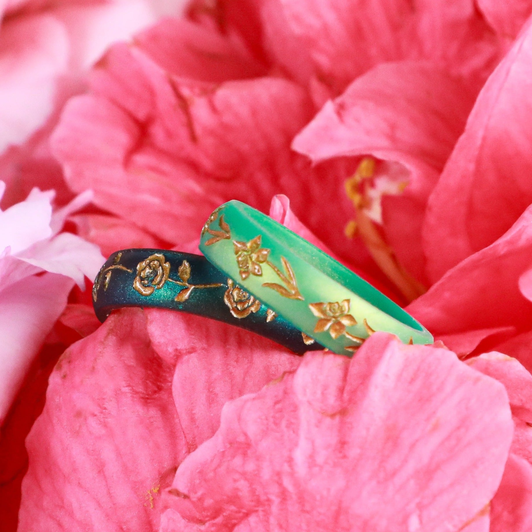 Gold Daffodil Silicone Ring, March Birth Flower on Arc 4mm