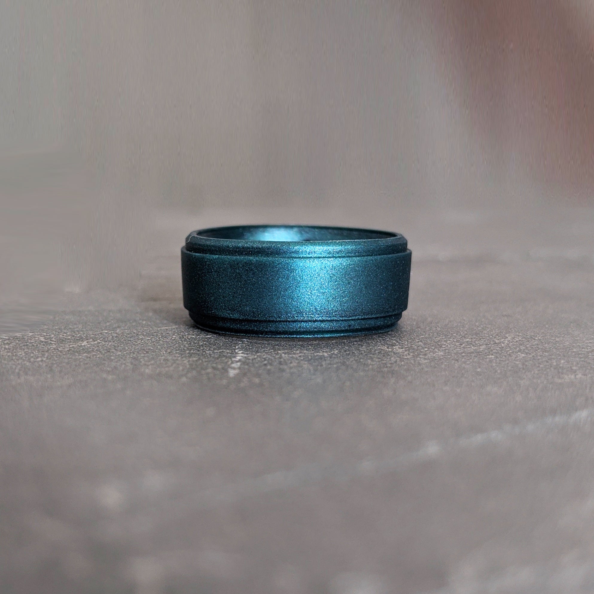 Metal Teal Step Edge Breathable Silicone Ring for Men - Knot Theory