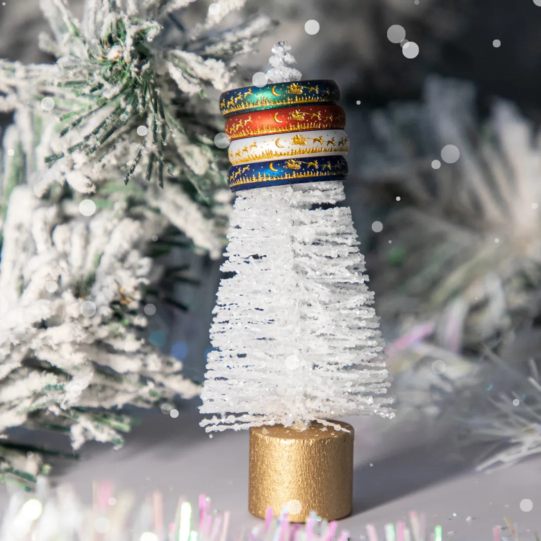 Gold Santa's Reindeer Sleigh Silicone Ring on Arc 4mm